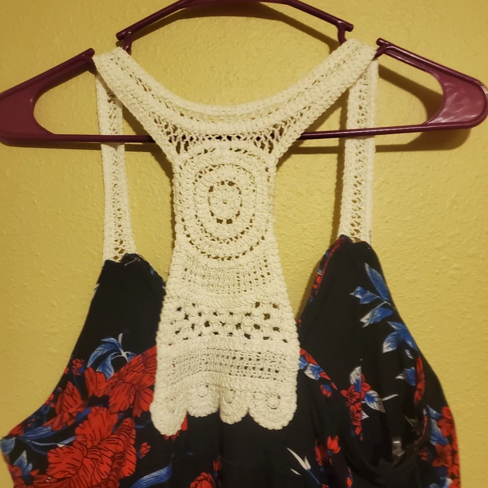 Black Floral Crochet-Back Summer Dress - Red & Blue Floral - Picture 4 of 5